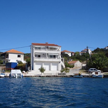 Apartments Mirko Vinisce Luaran gambar