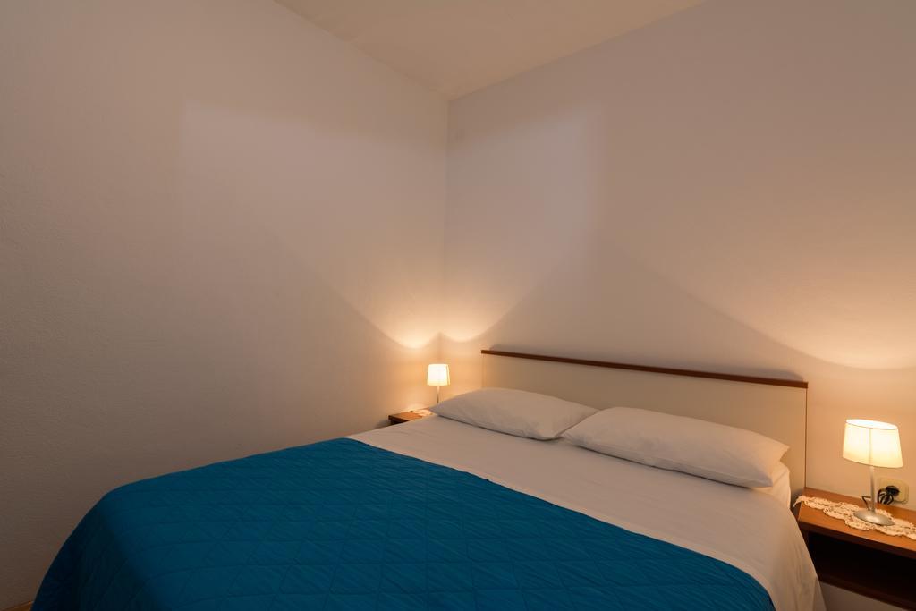 Apartments Mirko Vinisce Luaran gambar