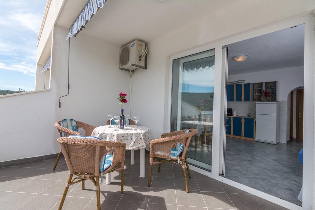 Apartments Mirko Vinisce Luaran gambar